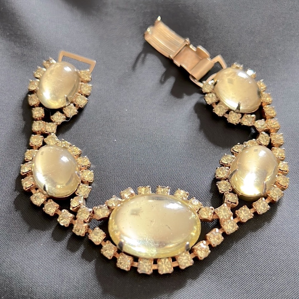 Vintage PALE YELLOW CABOCHON & CRYSTAL GOLDTONE BRACELET